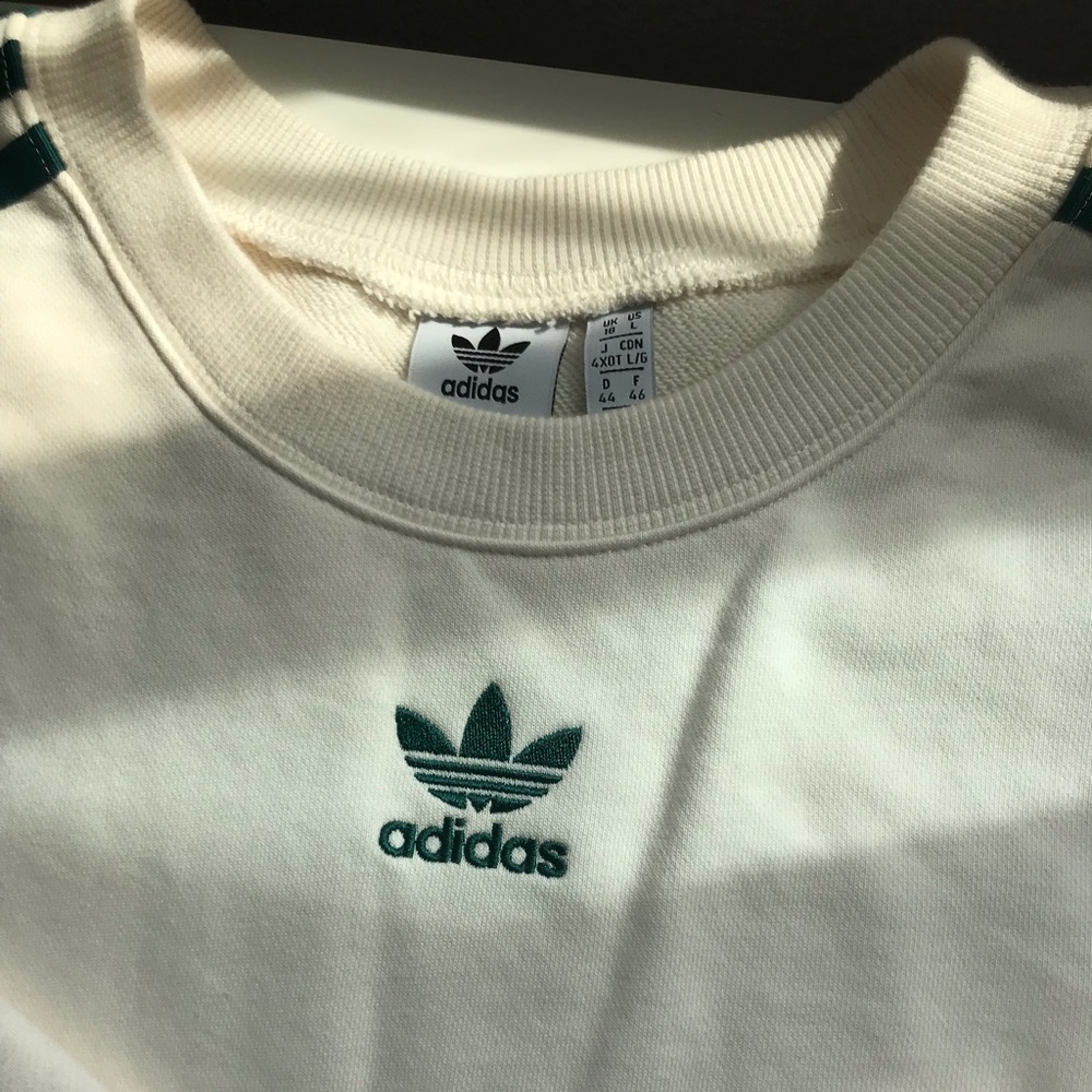 New Adidas cream/evergreen cropped sweater